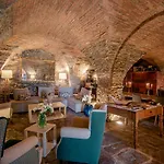 Relais Montepepe Winery & Монтіньозо