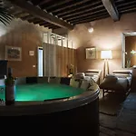 Relais Montepepe Winery & Couette-café Montignoso